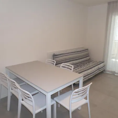 Apartment Two-bedroom Flat In A With Shared Pool Bibione