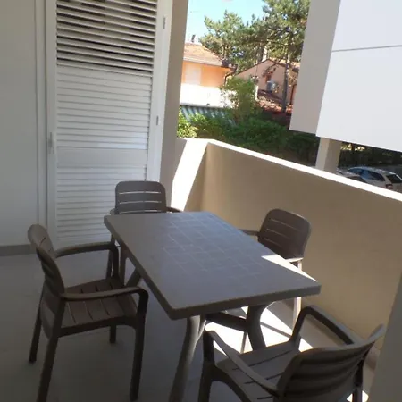 Two-bedroom Flat In A With Shared Pool *