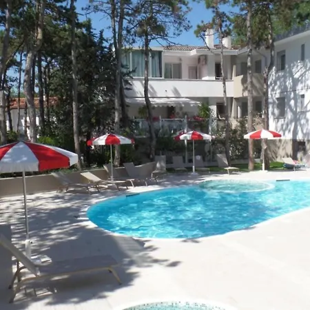 Two-bedroom Flat In A With Shared Pool * Bibione