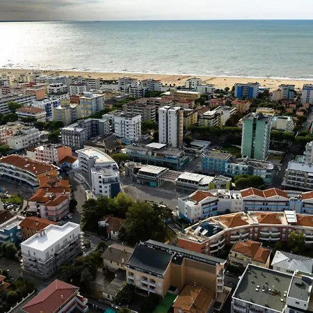 Apartment Two-bedroom Flat In A With Shared Pool Bibione